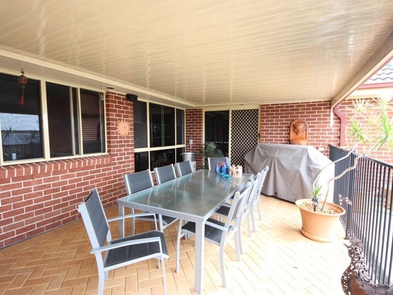 76 Castle Hill Drive, Murrumba Downs QLD 4503