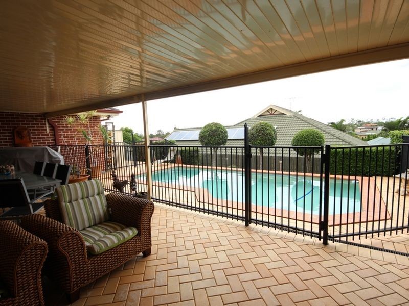 76 Castle Hill Drive, Murrumba Downs QLD 4503