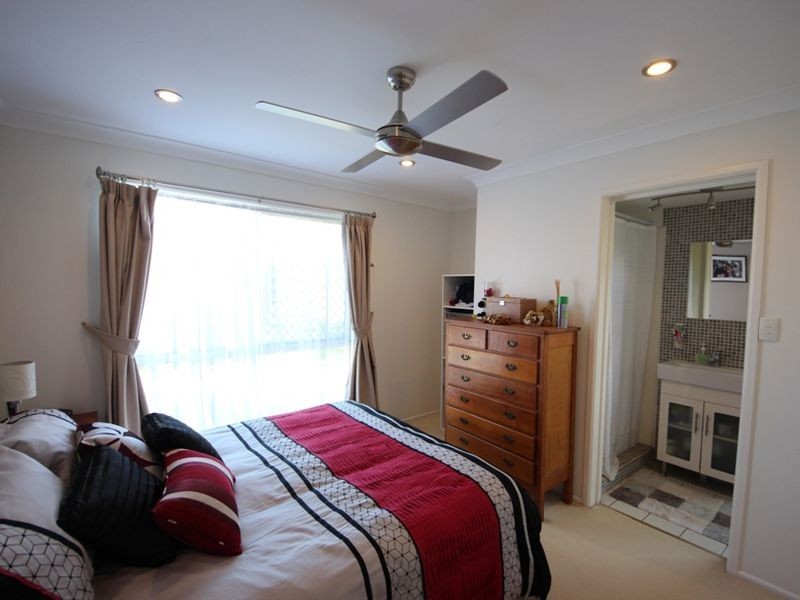 23 Frangipani Court, Kallangur QLD 4503