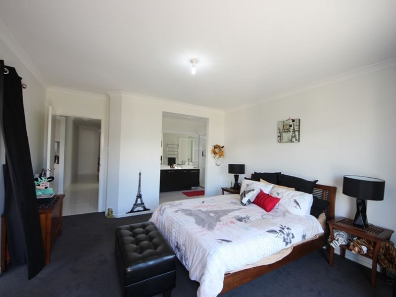 77 Northquarter Drive, Murrumba Downs QLD 4503