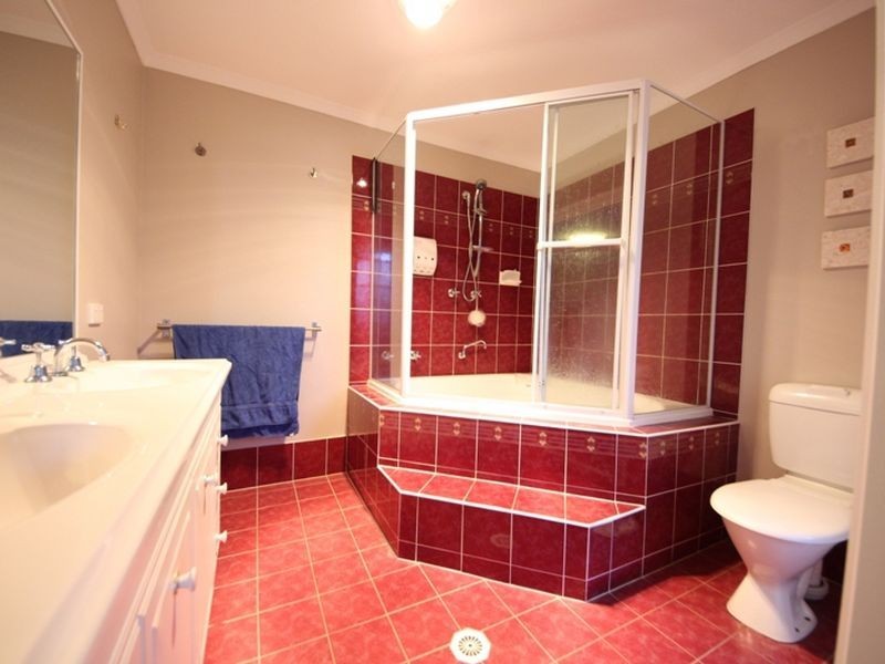 5 Sundoes Court, Kallangur QLD 4503