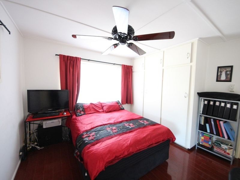 18 Ladybird Street, Kallangur QLD 4503