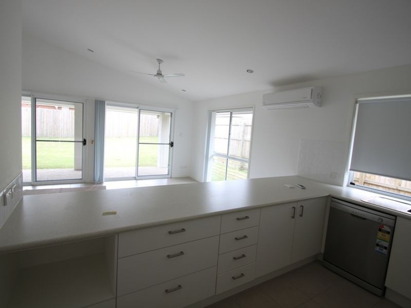 North Lakes QLD 4509