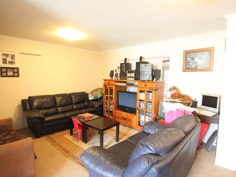 8 Sheehan Street, Kallangur QLD 4503