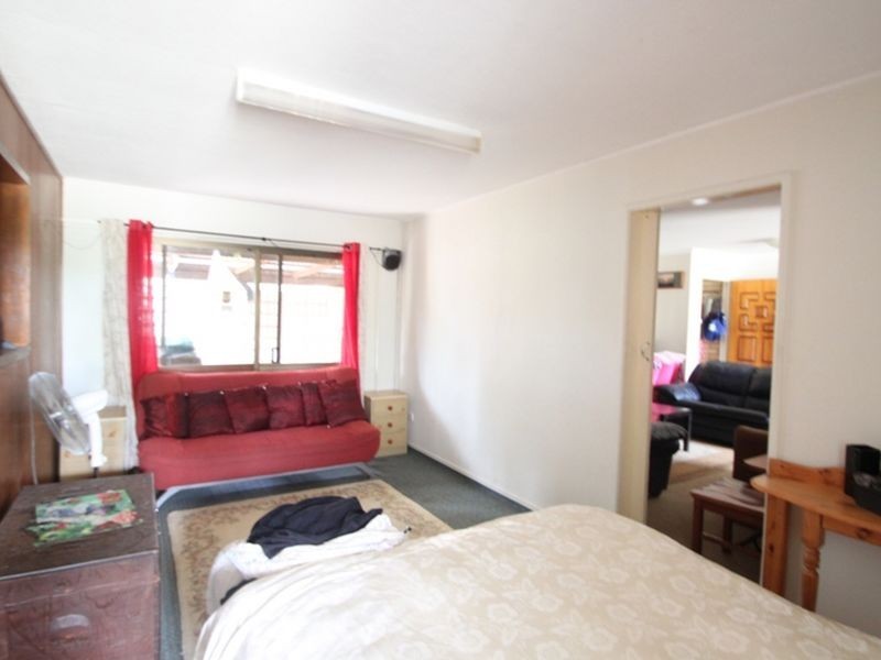 8 Sheehan Street, Kallangur QLD 4503