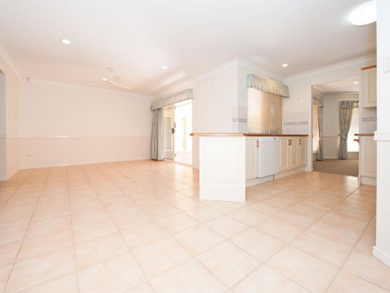 8 Mohr Court, Petrie QLD 4502