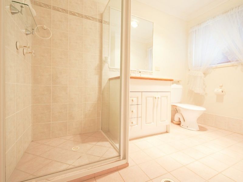 8 Mohr Court, Petrie QLD 4502