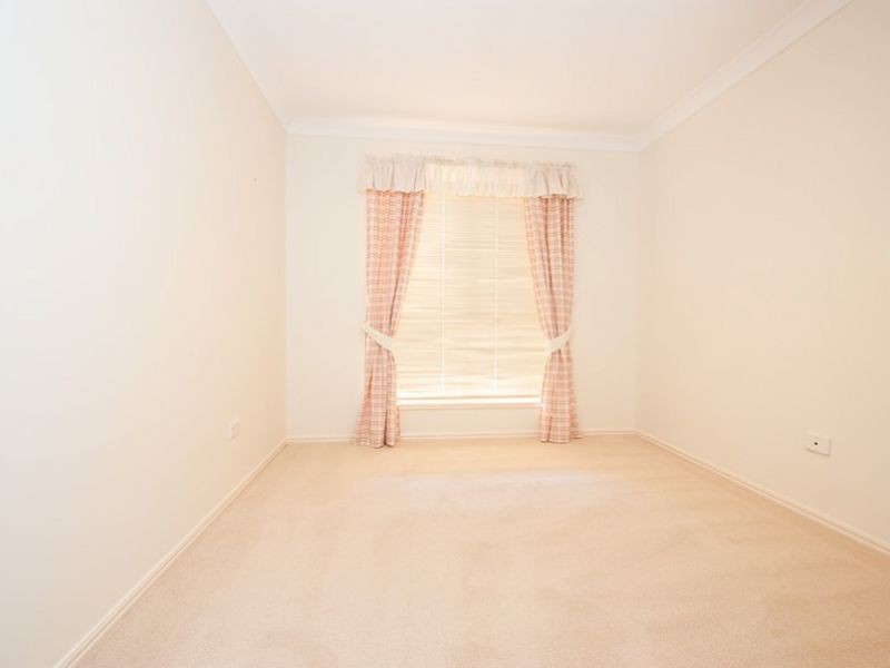 8 Mohr Court, Petrie QLD 4502