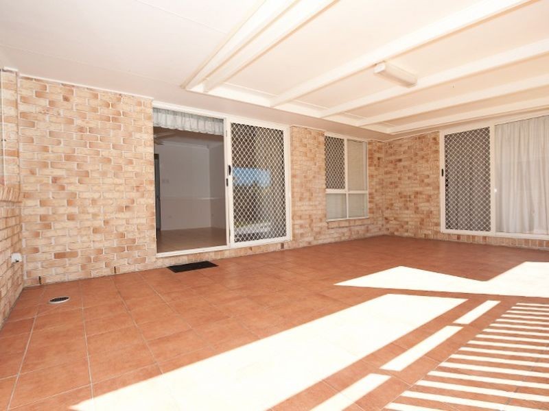 8 Mohr Court, Petrie QLD 4502