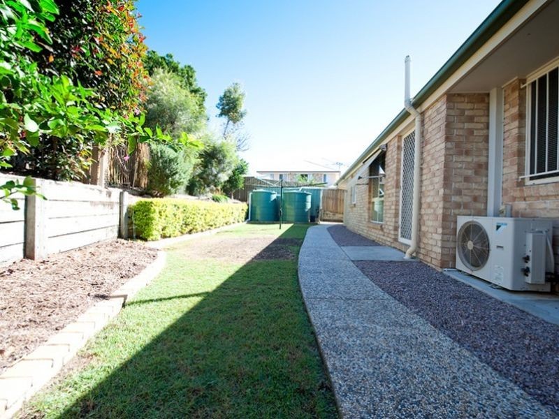 8 Mohr Court, Petrie QLD 4502