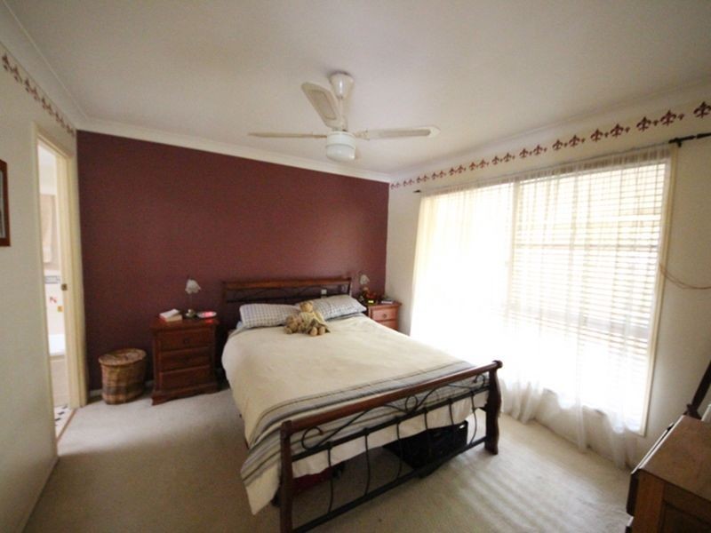 7 Theten Court, Kallangur QLD 4503