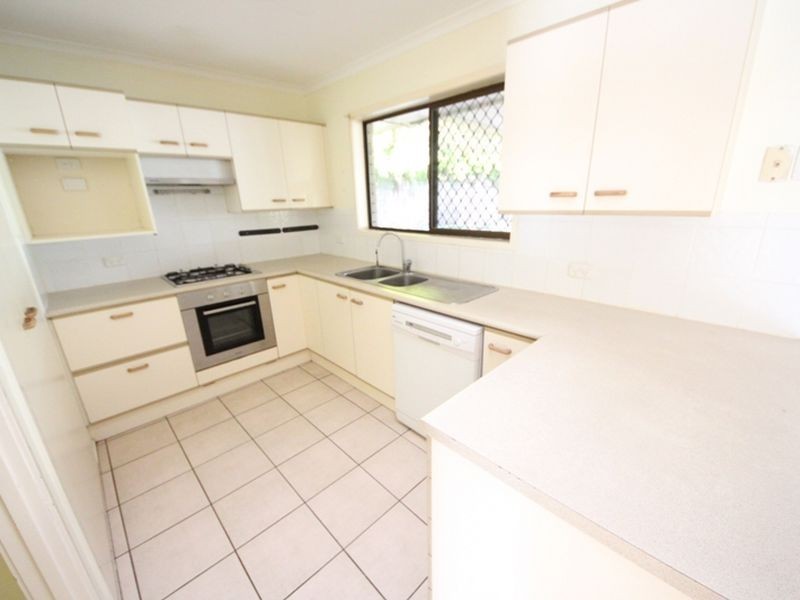 10 Woodlands Avenue, Petrie QLD 4502