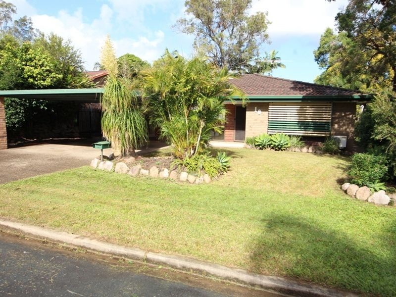 10 Woodlands Avenue, Petrie QLD 4502