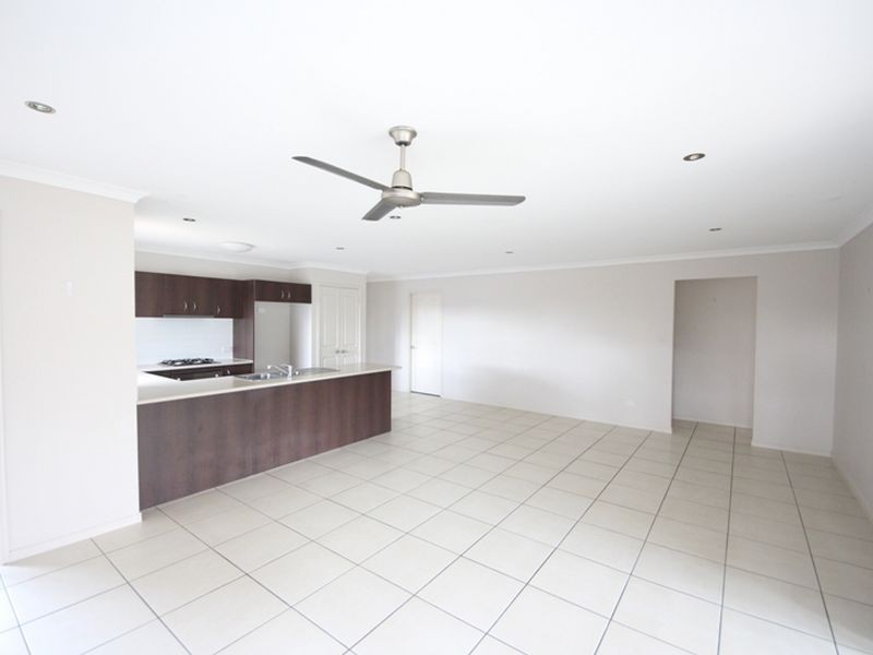 4 Camryn Court, Kallangur QLD 4503