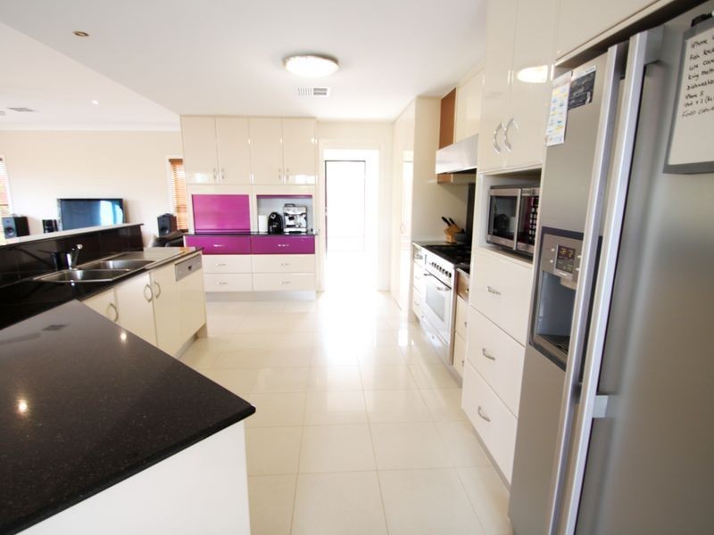 North Lakes QLD 4509