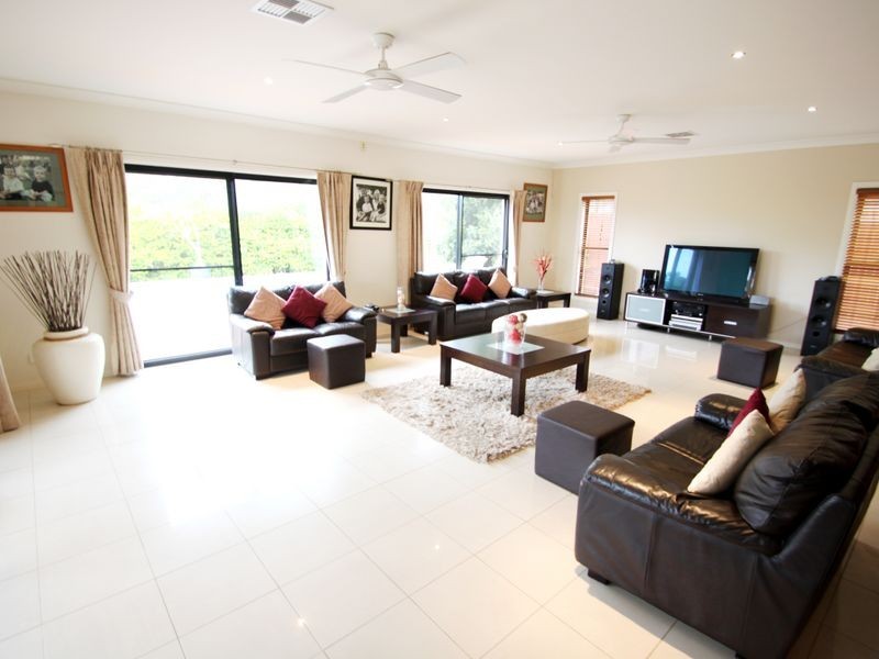 North Lakes QLD 4509