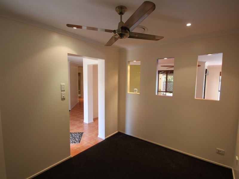8 Farrington Drive, Murrumba Downs QLD 4503