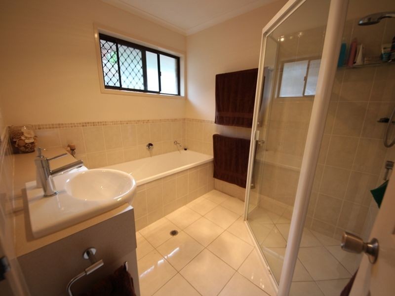 25 Huntington Drive, Kallangur QLD 4503