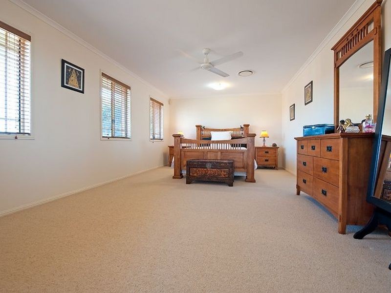 6 Bromely Close, Murrumba Downs QLD 4503
