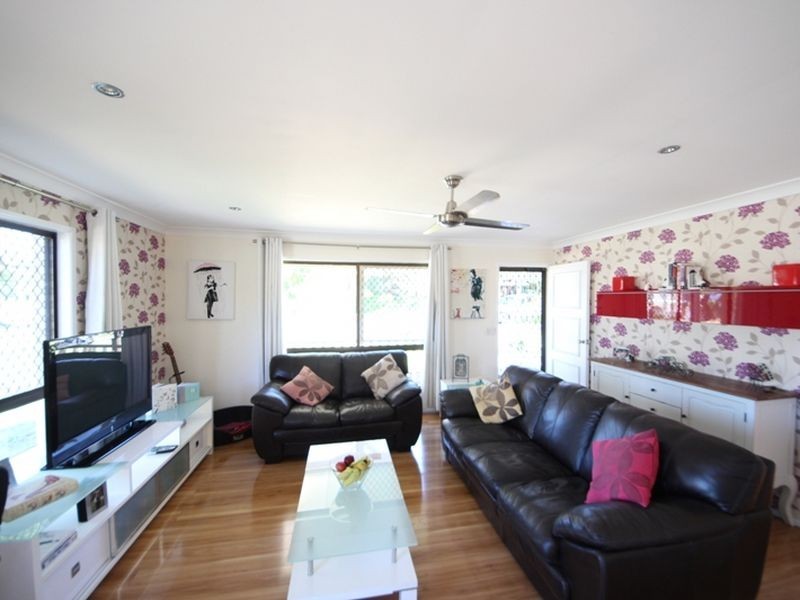 2 Cardiff Court, Kallangur QLD 4503