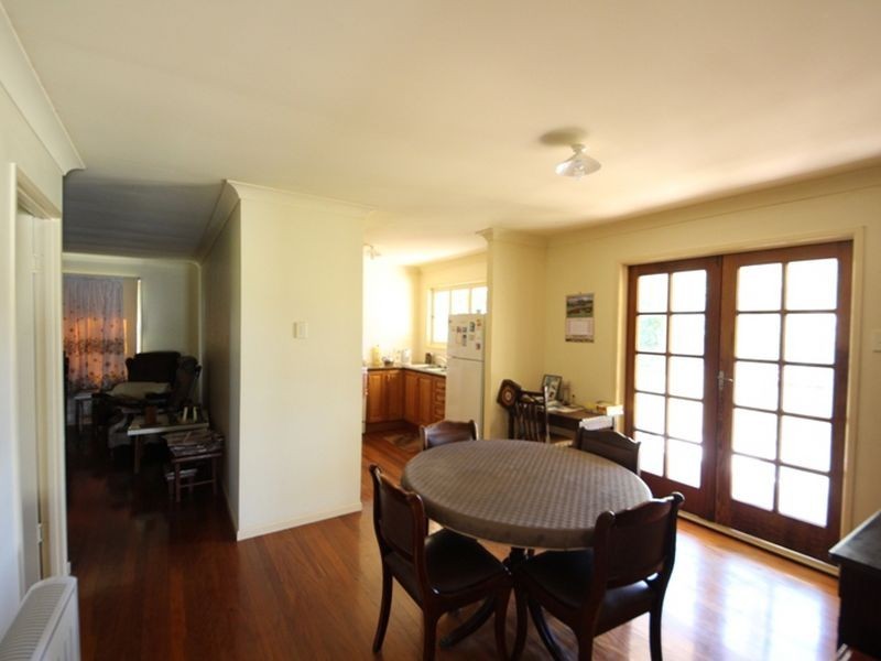 18 Jenelle Street, Kallangur QLD 4503