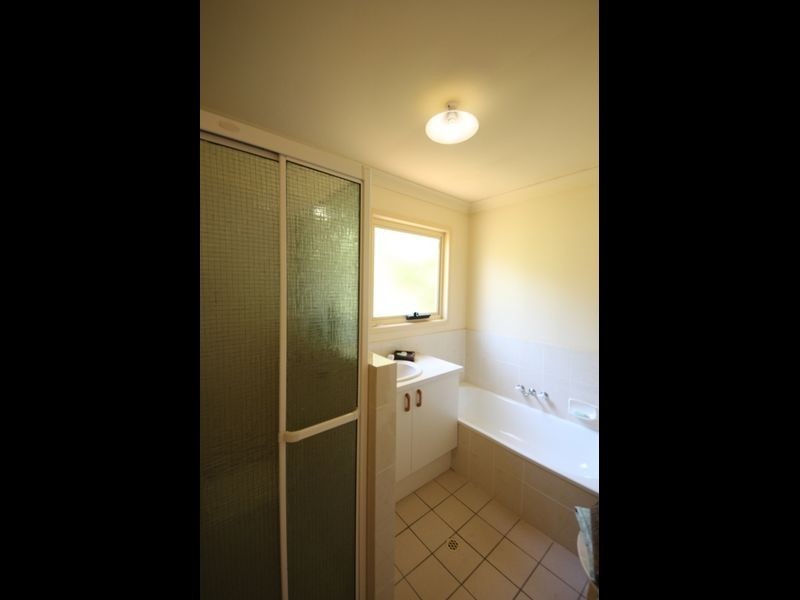 18 Jenelle Street, Kallangur QLD 4503