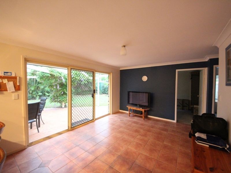 8 Magnolia Drive, Kallangur QLD 4503