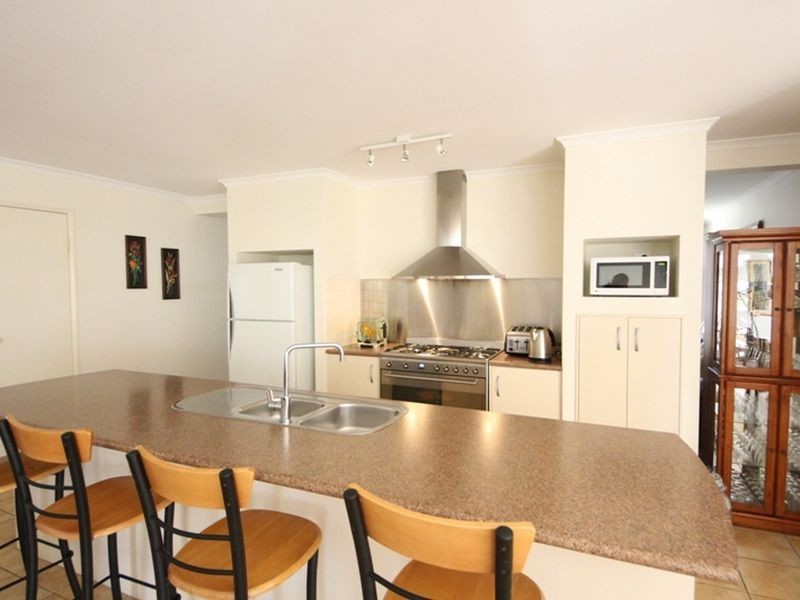 7 Links Crescent, Joyner QLD 4500