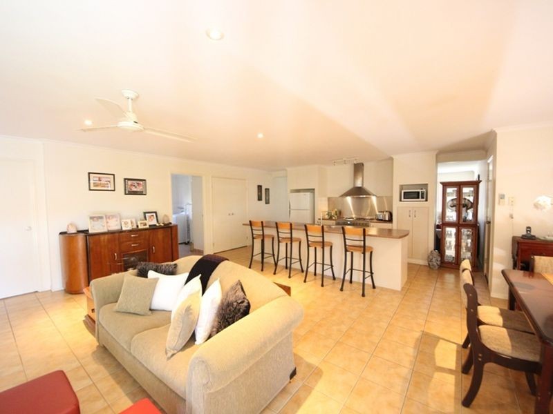 7 Links Crescent, Joyner QLD 4500