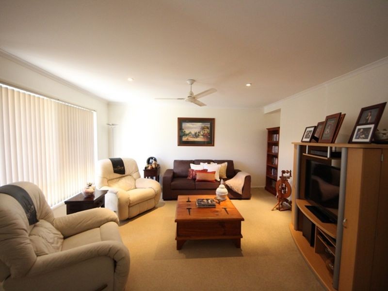 7 Links Crescent, Joyner QLD 4500