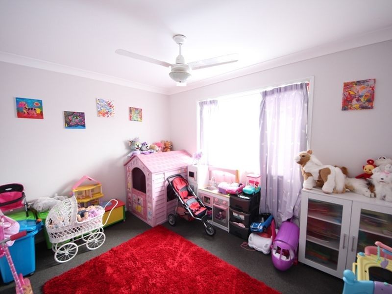 24 Highgate Court, Kallangur QLD 4503