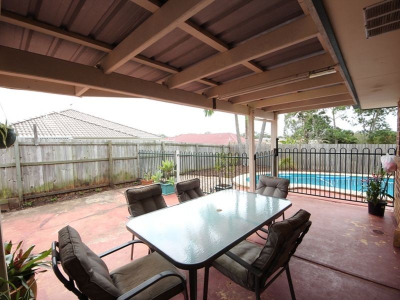 24 Highgate Court, Kallangur QLD 4503