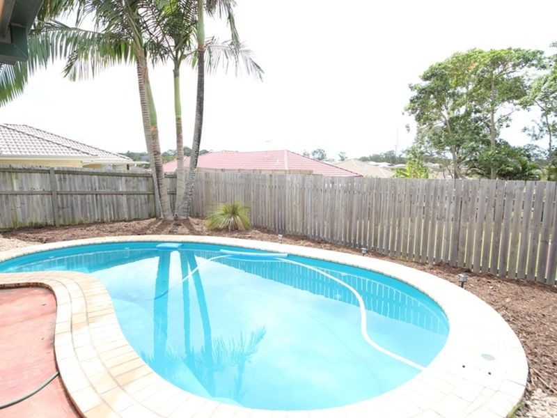 24 Highgate Court, Kallangur QLD 4503