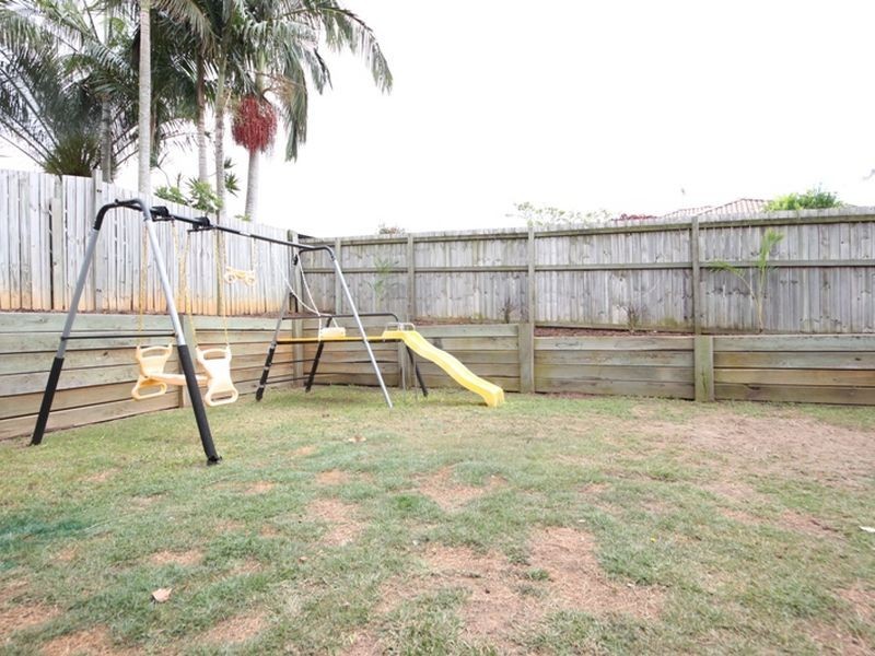24 Highgate Court, Kallangur QLD 4503