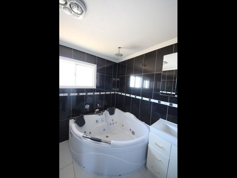 60 Somerset Street, Kallangur QLD 4503