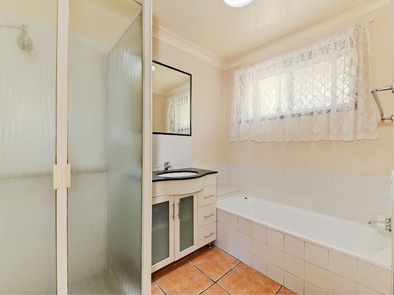 17 Talbot Drive, Kallangur QLD 4503