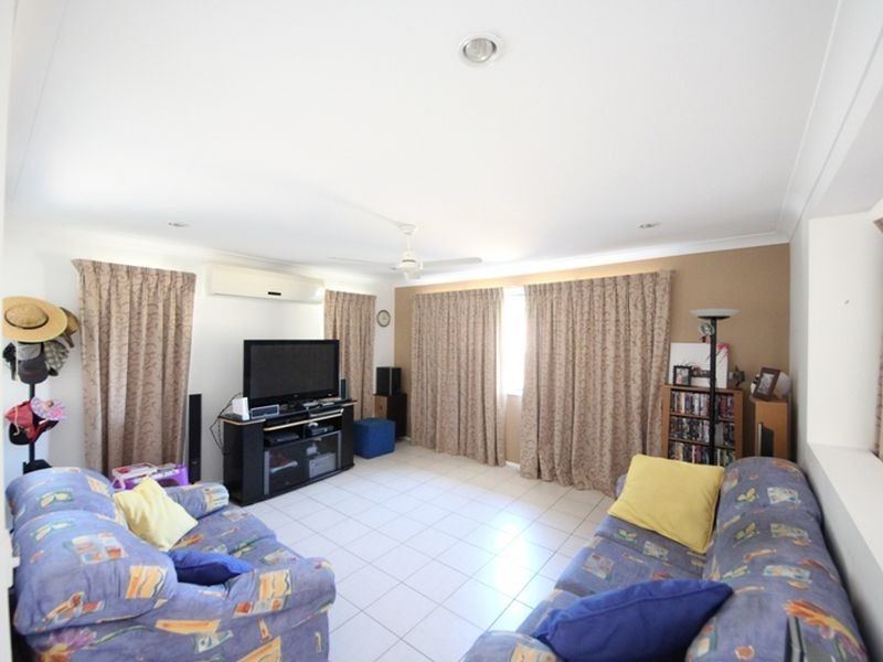 16 Melissa Court, Kallangur QLD 4503