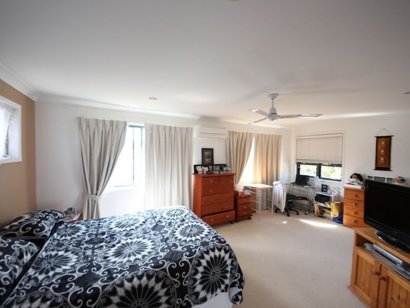 16 Melissa Court, Kallangur QLD 4503