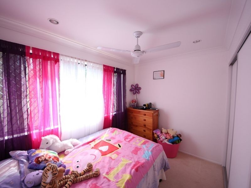 16 Melissa Court, Kallangur QLD 4503