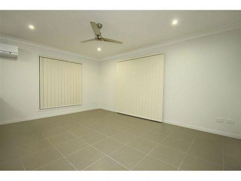 52 Surround Street, Dakabin QLD 4503