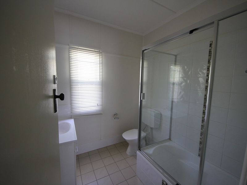 73 King Street, Woody Point QLD 4019