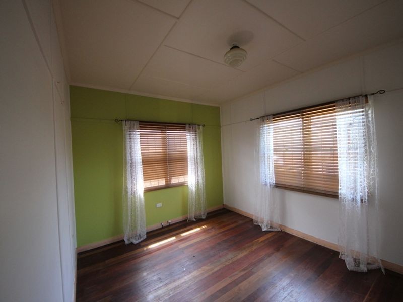 73 King Street, Woody Point QLD 4019