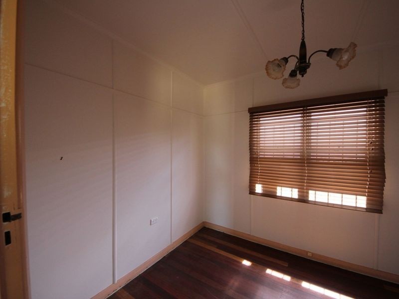 73 King Street, Woody Point QLD 4019