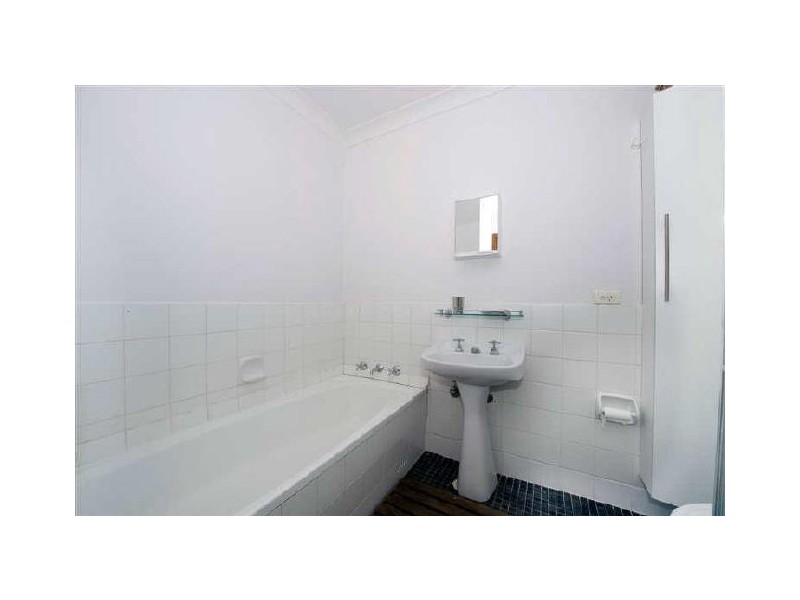 8/74 Floss St, Hurlstone Park NSW 2193