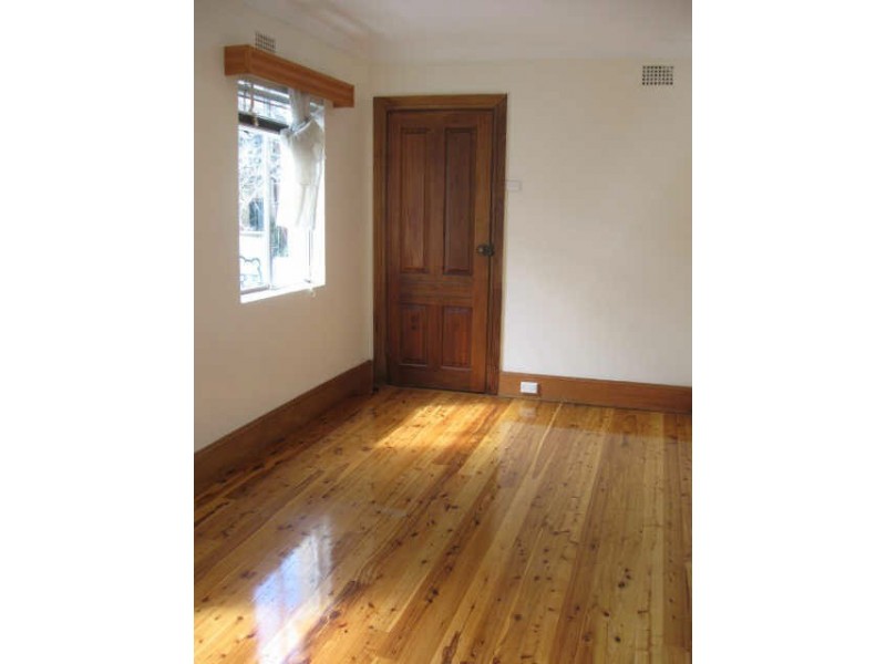 218 Denison Road, Newtown NSW 2042