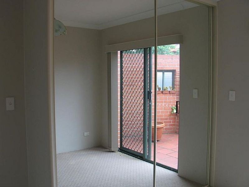 2/27-31 Crinan Street, Hurlstone Park NSW 2193