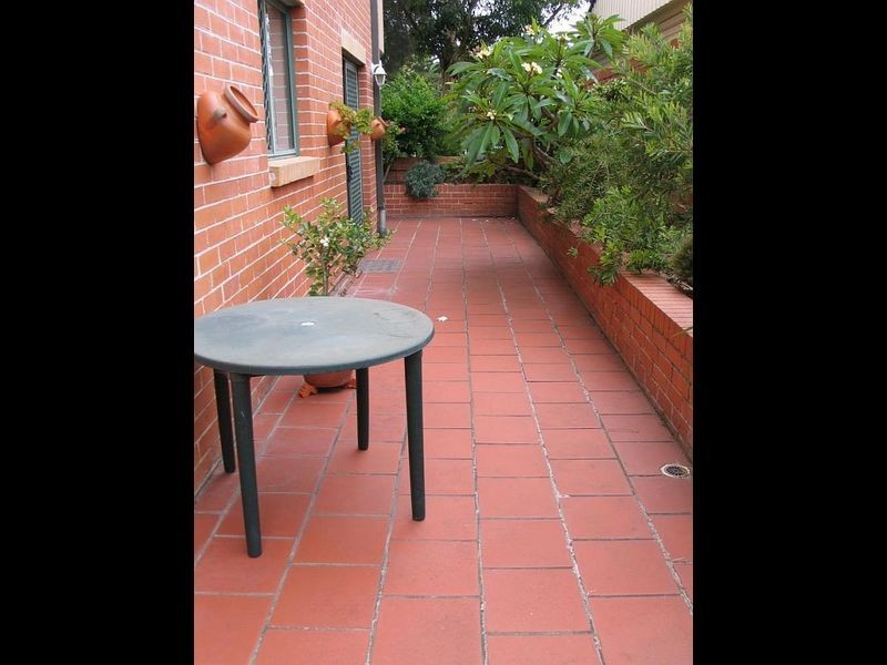 2/27-31 Crinan Street, Hurlstone Park NSW 2193