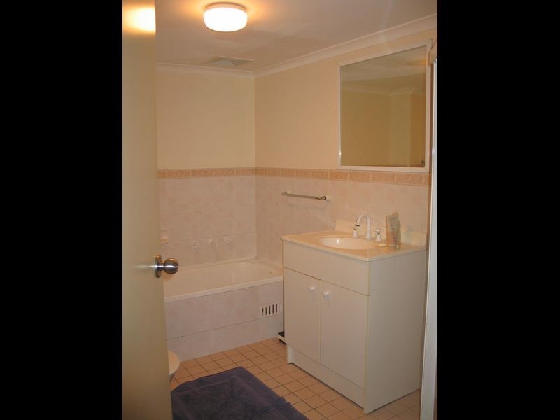 1/10-12 Brought Street, Canterbury NSW 2193