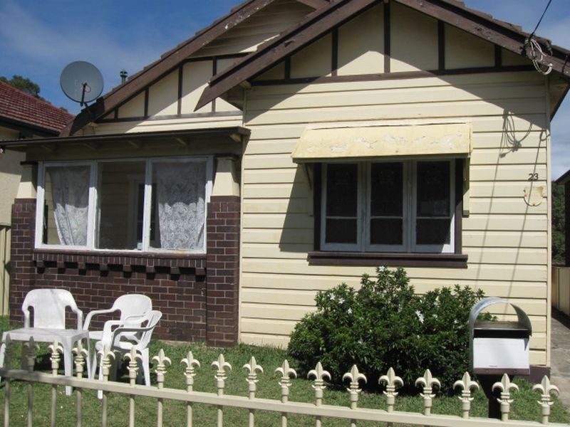 23 Denman Avenue, Wiley Park NSW 2195