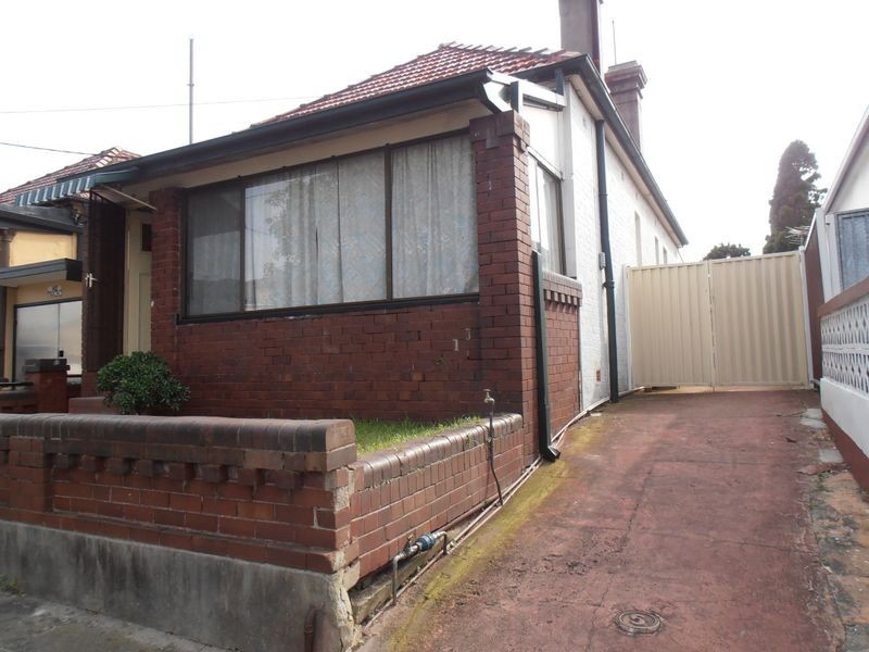 4 Harnett Ave, Marrickville NSW 2204